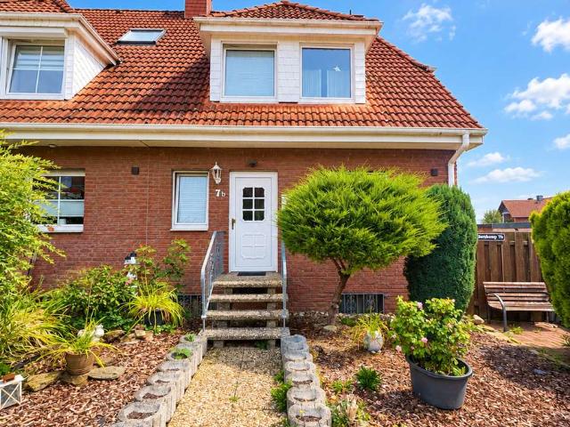 Charmantes Reiheneckhaus mit schönem Garten und zusätzlichem ausgebautem Spitzboden in Bad Nenndorf