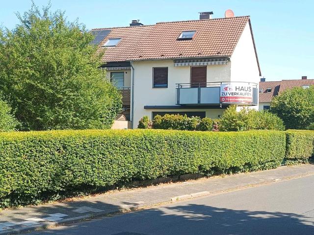 Charmantes Reihenendhaus auf Eckgrundstück–SaniererRenovierer
