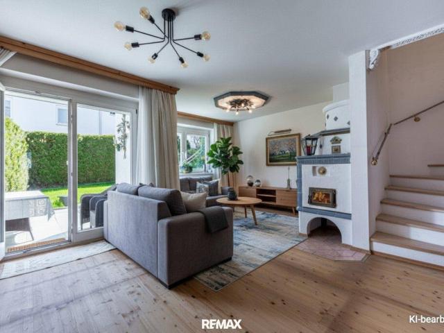 Charmantes Reihenhaus in Jochberg mit viel Platz, Kachelofen und Top Verkehrsanbindung – ideal für Familien!