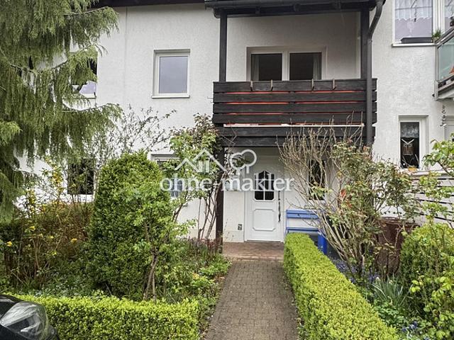 Charmantes Reihenhaus mit Garten in 08280 Aue + Garagen