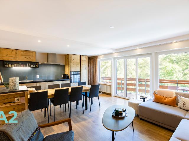 Charmantes renoviertes 4.5 Zimmer Apartment in grüner Umgebung / Woche