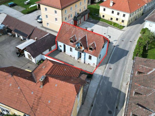 Charmantes Stadthaus mit Potenzial und vielseitigen Nutzungsmöglichkeiten