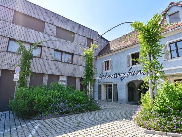Charmantes Stadthaus mit vielseitigen Nutzungsmöglichkeiten und ausbaubarem Dachgeschoss