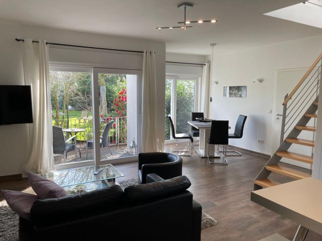 Charmantes Studio in Neuss, Neuss Amsterdam Apartments for Rent