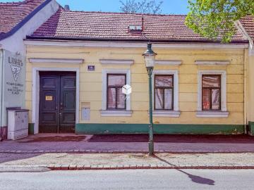 House for sale in 1210