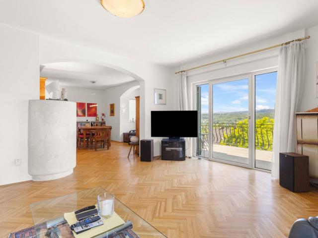 Charmantes Seeblick Wohnhaus in Zentrumsnähe