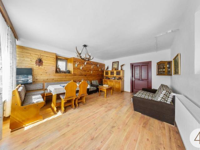 Charmantes, sofort nutzbares Haus in wunderschöner Lage in Wenigzell