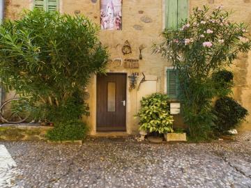 Incantevole casa ticinese in stile storico con un tocco mediterraneo