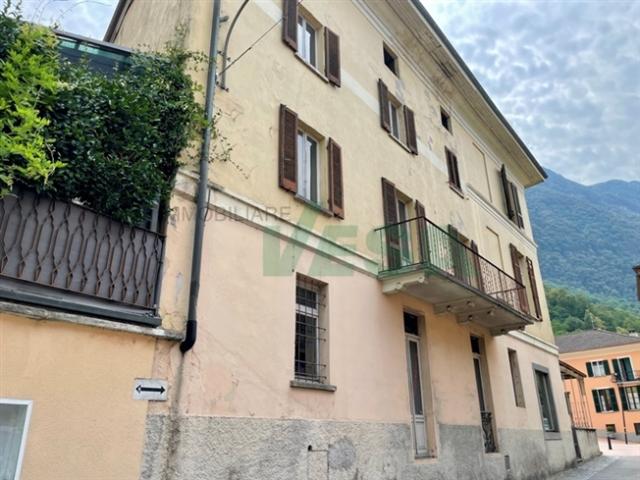 Charmantes, grosses Tessiner Haus im hübschen Dorfkern, mit Seesicht