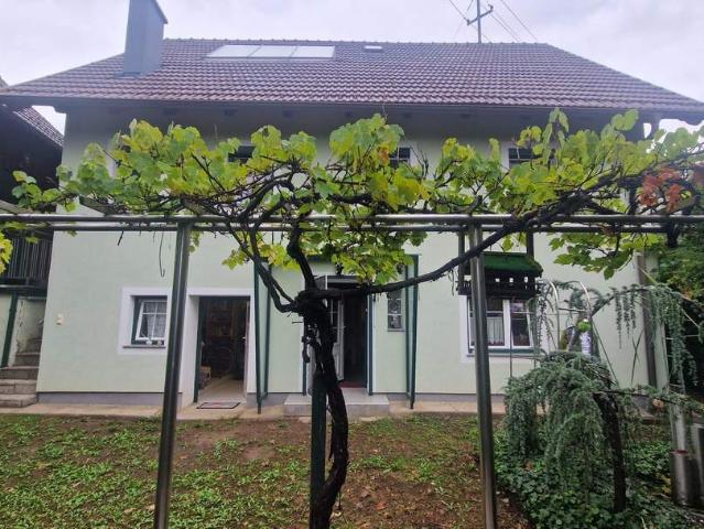 Charmantes gepflegtes Wohnhaus mit und großzügigem Wirtschaftsgebäude Nebengebäude mit kleiner Werkstatt, nähe Klopeinersee und Turnersee