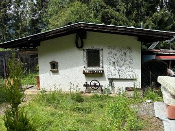 Charmantes Wald Ferienhäuschen in absoluter Ruhelage – besonderer Zweitwohnsitz in Pfaffenhofen/Tirol