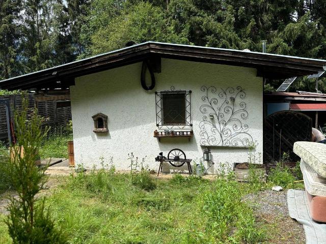 Charmantes Wald Ferienhäuschen in absoluter Ruhelage – besonderer Zweitwohnsitz in Pfaffenhofen/Tirol