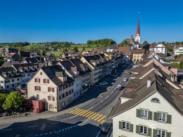Charmantes Wohn und Geschäftshaus