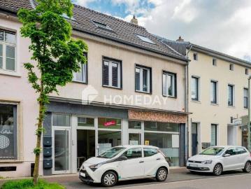 Charmantes Wohn und Geschäftshaus mit stabilen Mieteinnahmen und umfangreichen Sanierungen