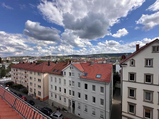 Charmantes Wohnen über den Dächern von Stuttgart West – Nähe Hölderlinplatz
