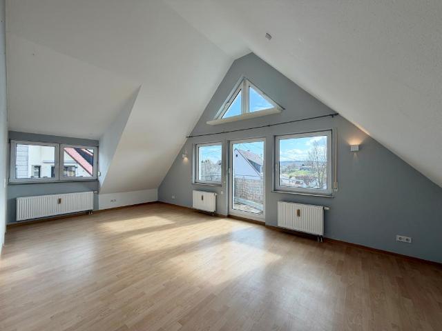 Charmantes Wohnen! Attraktive 2 Zimmer Wohnung mit TG Stellplatz und Balkon!