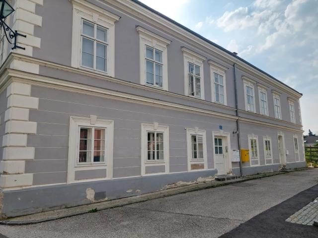 Charmantes Wohnen im Herzen von Pöchlarn – 3 Zimmer Altbauwohnung nahe Donau & Pfeiferturm