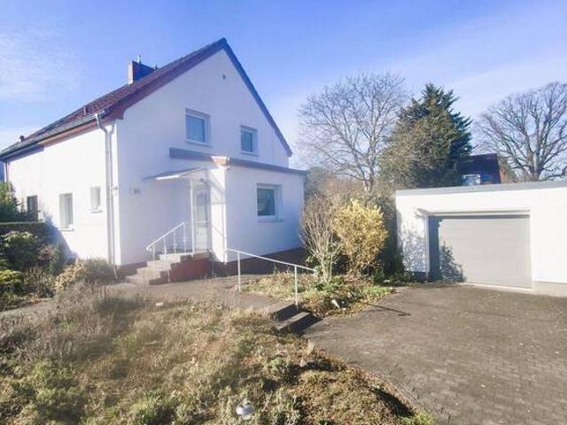 Charmantes Wohnglück in Wassernähe: Kompaktes Einfamilienhaus in Berlin Niederschöneweide