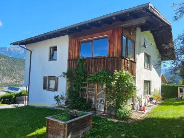 House for sale in 6421