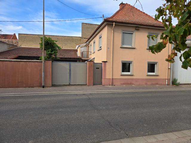 Charmantes Wohnhaus mit viel Platz für Handwerk, Betrieb oder Hobby