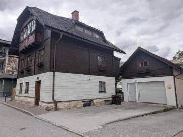 Charmantes Wohnhaus mit großem Garten in Schladming / Charming house with large garden in Schladming