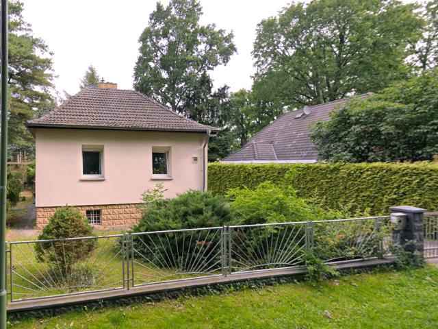CHARMANTES ZUHAUSE IN RUHIGER LAGE.