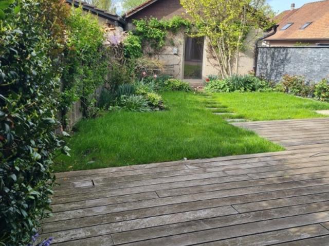 Charmantes 3,5 Zimmer Doppelhaus mit Garten