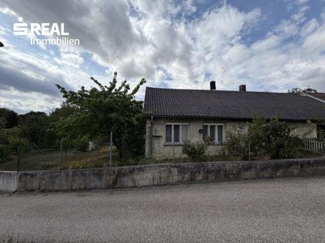 charmantes 3 Zimmer Haus mit Garten in Karnabrunn ideal zur Sanierung!