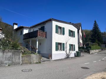 Charmantes 4.5 Zimmer Einfamilienhaus in ruhiger Lage von Zuzgen