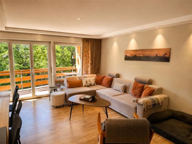 Charmantes 4.5 Zimmer Haus in grüner Umgebung renoviert
