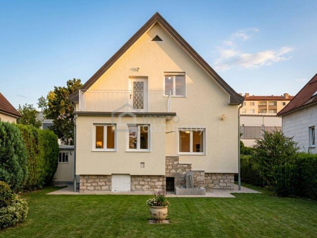 Charmantes 4 Zi Einfamilienhaus mit Garten und Garage in 1220 Wien, 100m² Wohnfläche