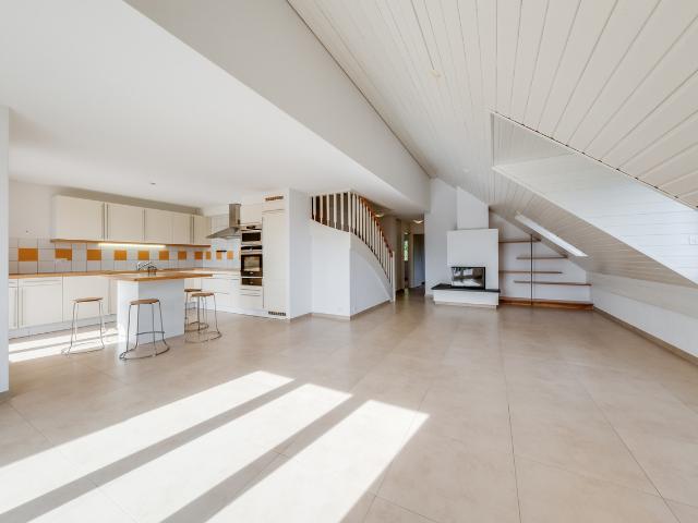 Charmantes 5,5 Zimmer Doppelhaus mit Balkon