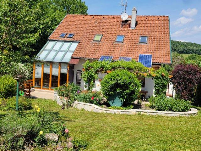 Charmantes 5 Zi Einfamilienhaus in Siegenfeld mit Garten, Garage & Terrasse – 495.000 €