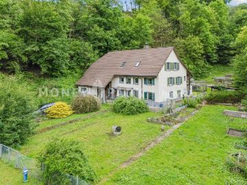 Charmantes 6 Zimmer Einfamilienhaus in idyllischer Landwirtschaftszone