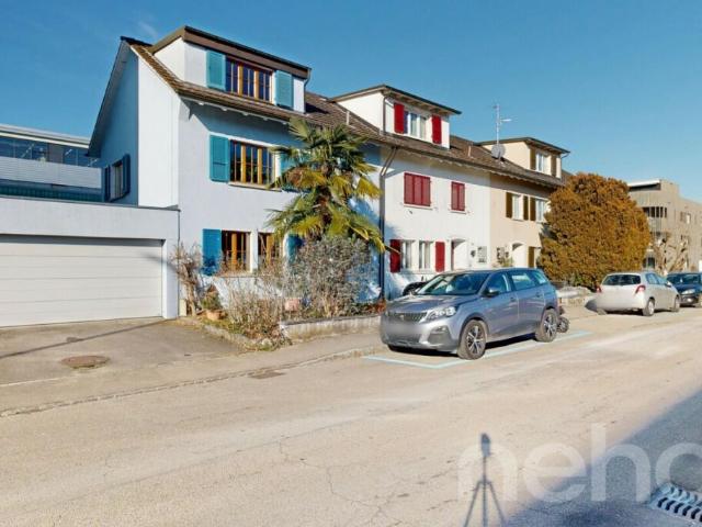 Charmantes 6 Zimmer Reihenmittelhaus an zentraler Lage