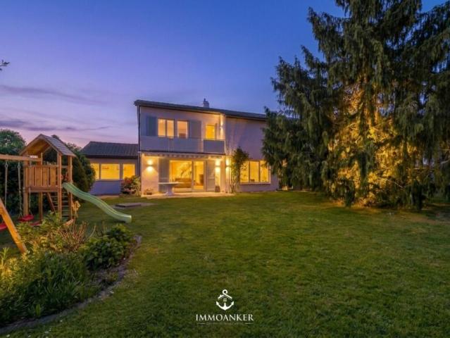 Charmantes 7 Zimmer Einfamilienhaus mit Garten, Terrasse und Einliegerpotenzial in Uzwil