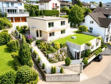 Charmantes 7 Zimmer Einfamilienhaus mit Einliegerwohnung und grossem Potenzial in Wohlen AG