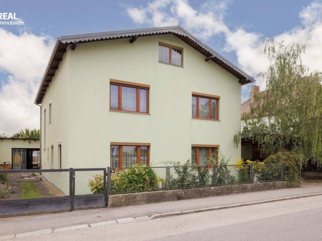 charmantes 9 Zimmer Einfamilienhaus mit großem Garten