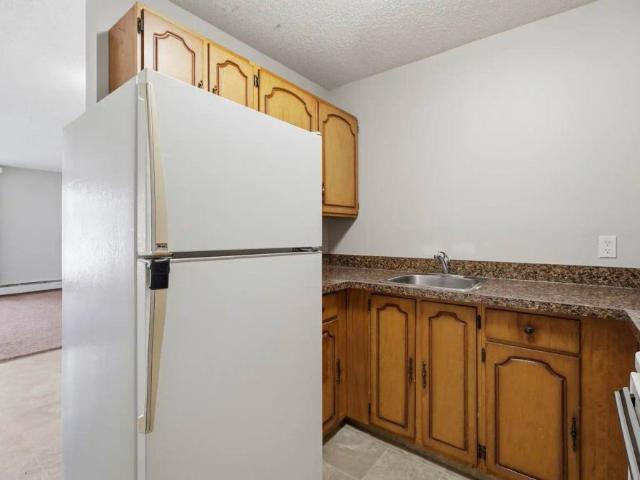 Charmarine East & West — 1 Bed, 1 Bath