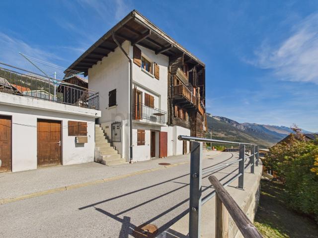 Charme Alpin, Balcon avec Vues Sublime & Grand Potentiel de Revalorisation