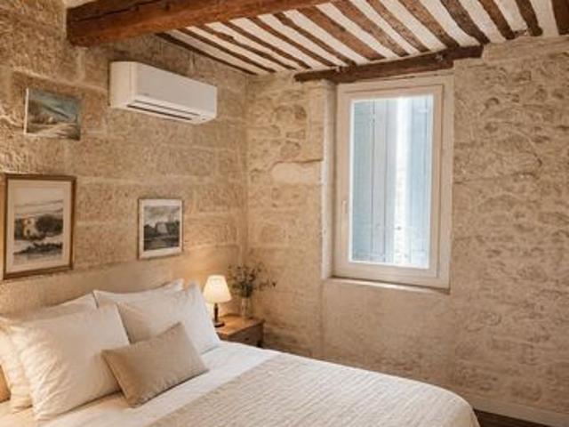 Charme authentique au coeur du village