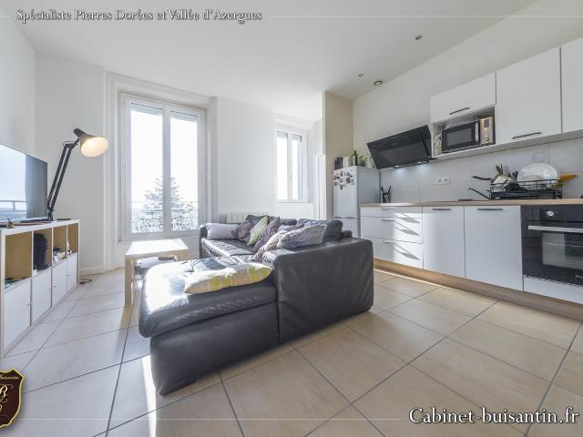 Charme bourgeois au cœur village