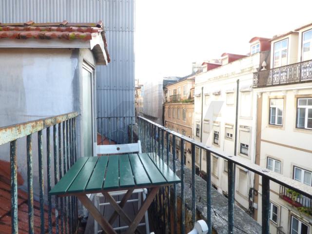 Charme e Tradição para Arrendar: Apartamento T3 em São Bento