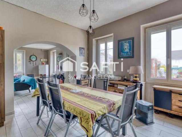 Maison familiale avec terrain constructible