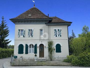 CHARME HISTORIQUE, ENTIÈREMENT RÉNOVÉ