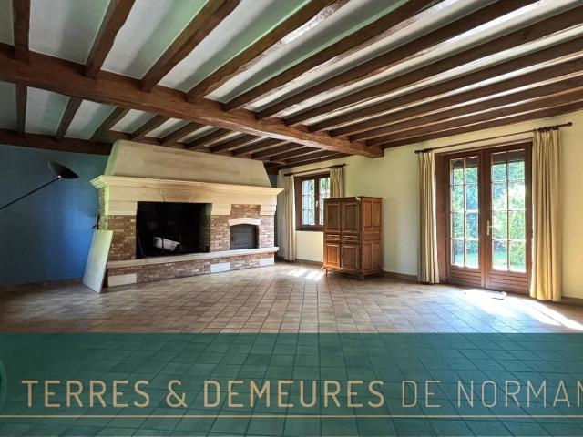 Charme normand aux portes des 3 villes soeurs, comprenant 195m²