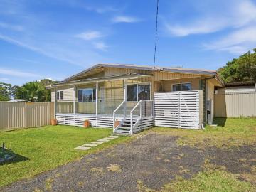 Tuggerah Lake, Jilliby, Wyong Region, Snapper Island