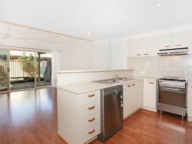 Cheap 4/3 Urambi Court, Mountain Creek, QLD 4557