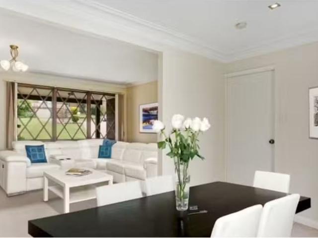 For Rent! 43 Clarence Street, Tenambit House for rent Listed.