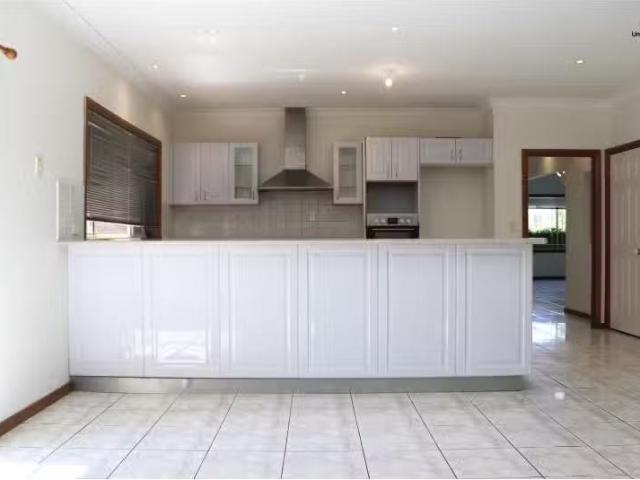 Charming 43 Glenrowan Drive, HARRINGTON PARK House for rent L.